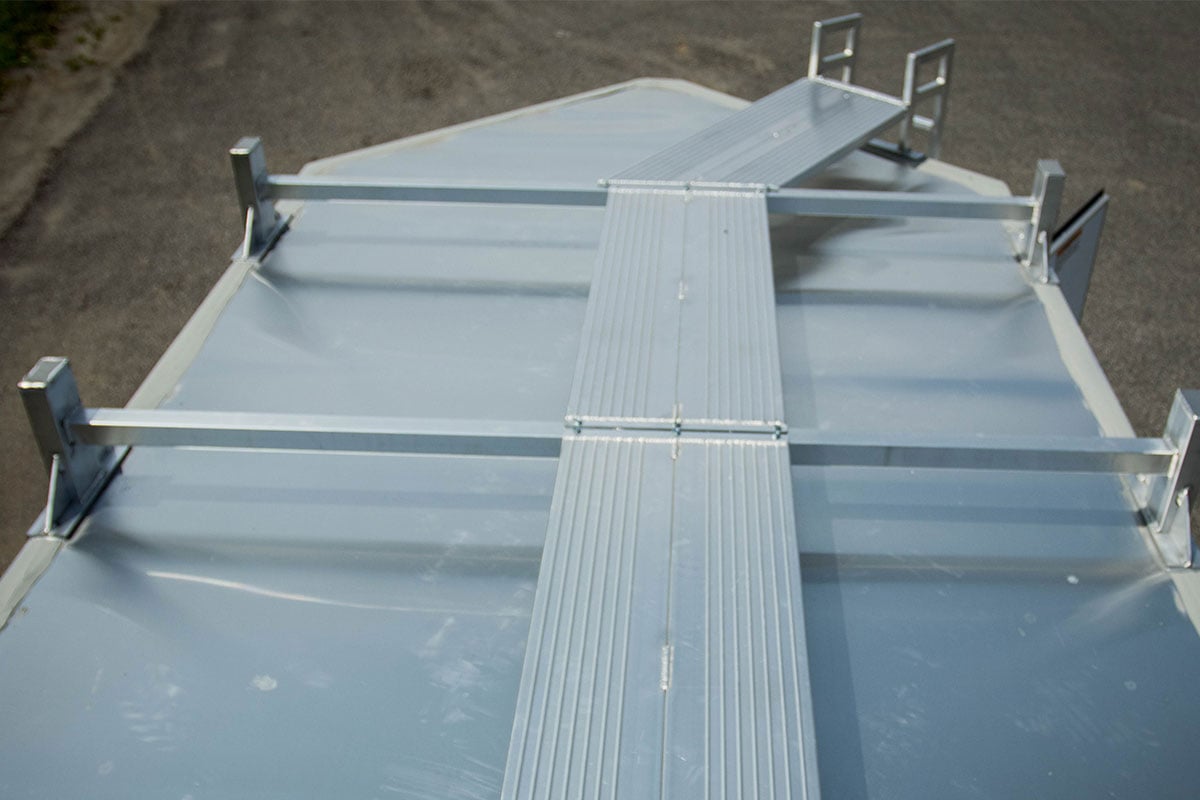 ALCOM rooftop catwalk and ladder rack on an aluminum contractor trailer 
