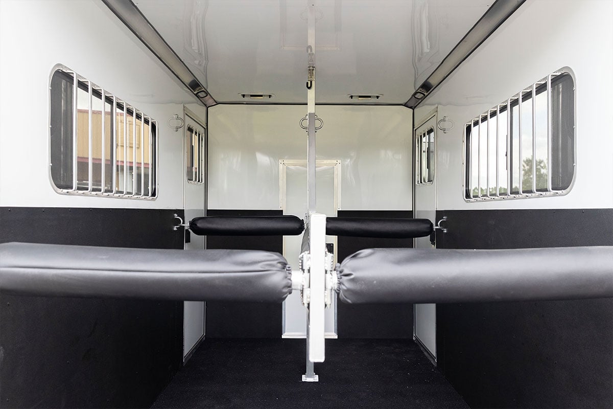 Padded breast bars, butt bars and stall dividers keep horses safe during travel.